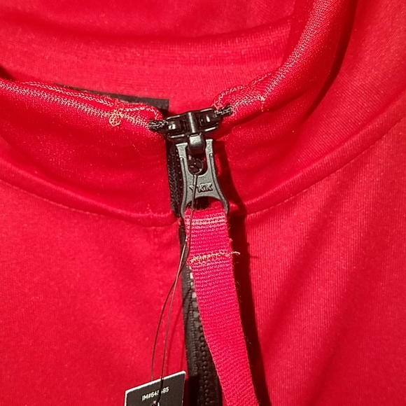 NWT Nike Air jacket in Red w/ Design on the Back - Picture 11 of 11